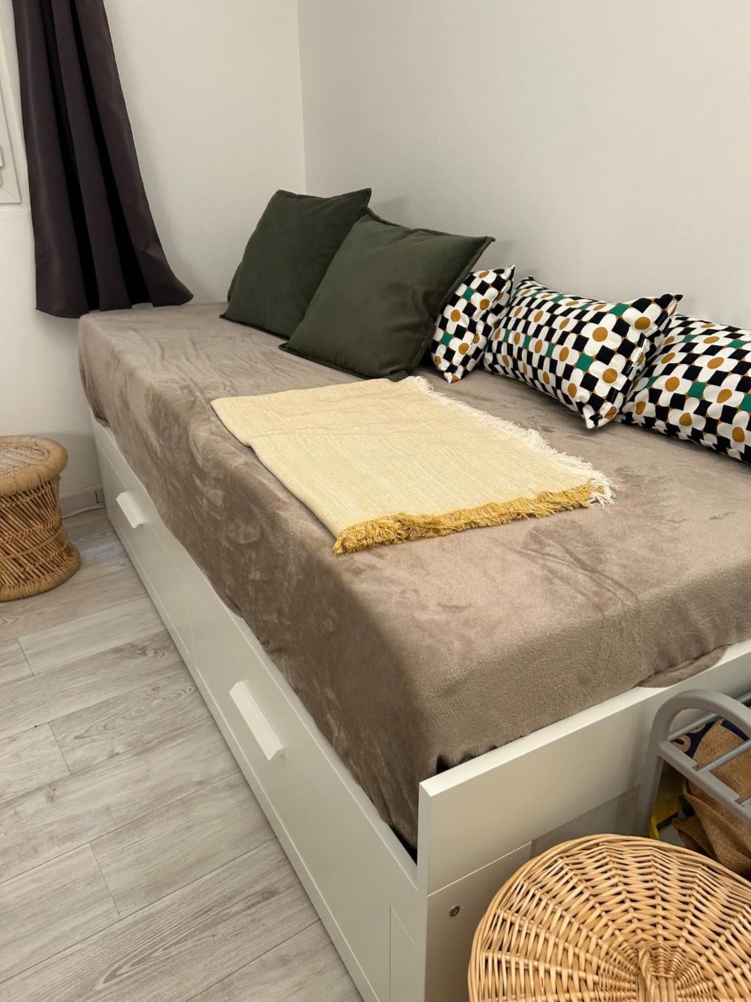 Au Charme Des Carmes - T1 Sur Cour - Metro A & B Apartment Toulouse Ngoại thất bức ảnh
