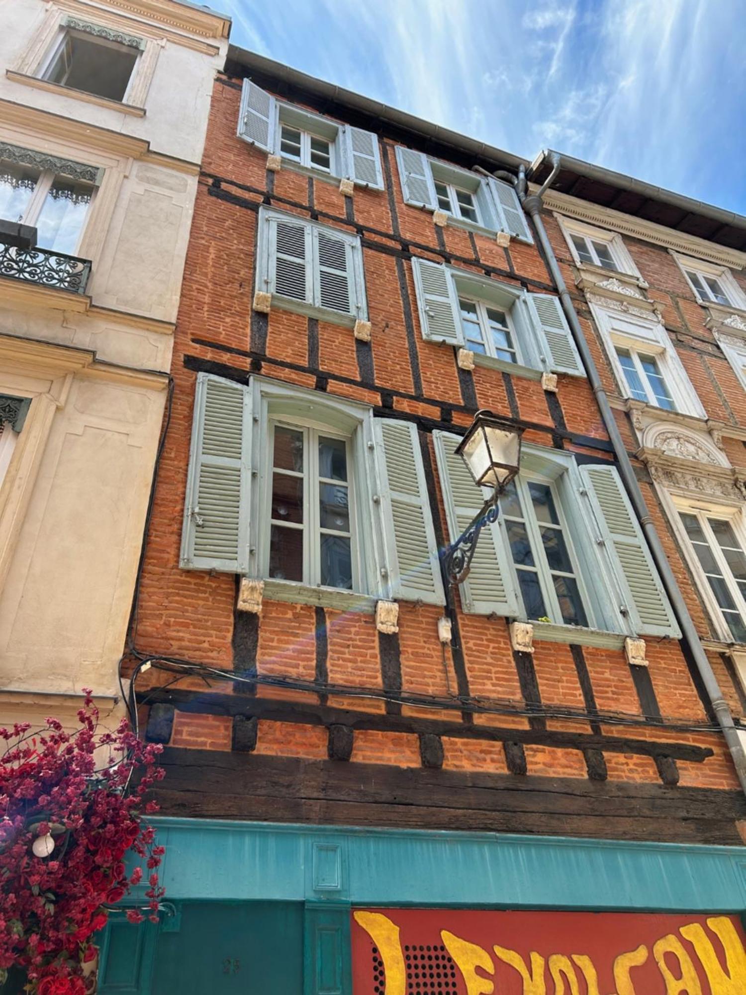 Au Charme Des Carmes - T1 Sur Cour - Metro A & B Apartment Toulouse Ngoại thất bức ảnh