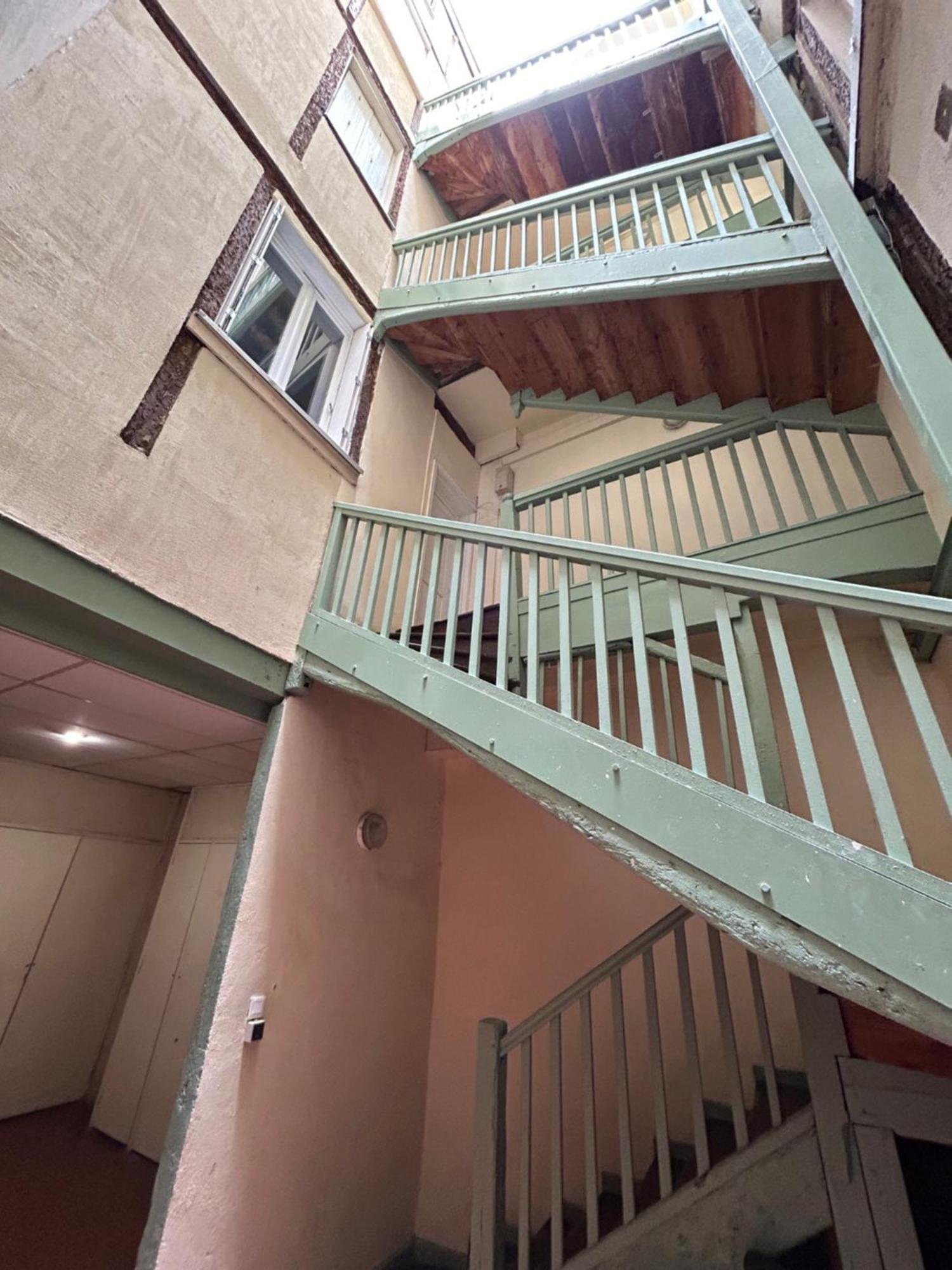 Au Charme Des Carmes - T1 Sur Cour - Metro A & B Apartment Toulouse Ngoại thất bức ảnh